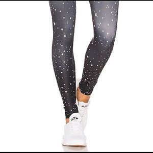 Strut This Teagan legging in black stars ⭐️